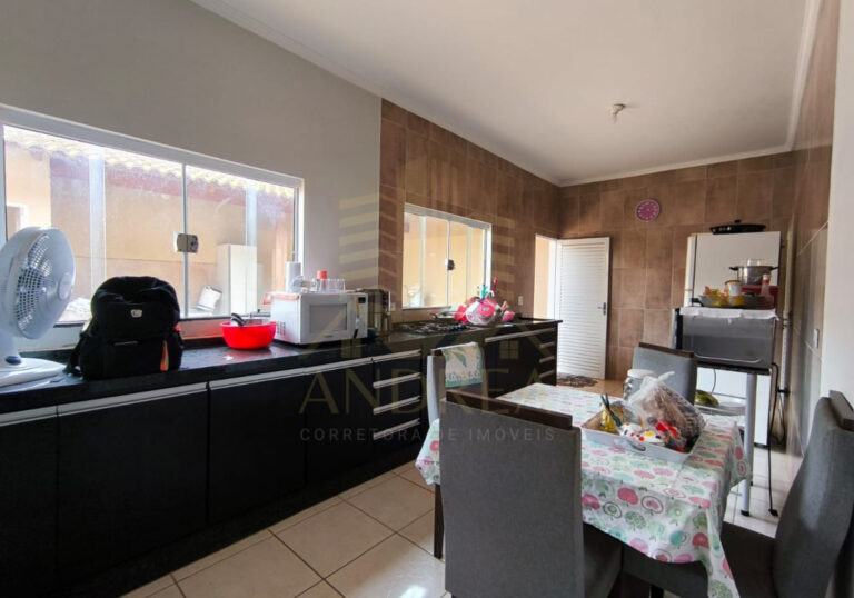 casa a venda em mirassol no bairro regissol 2 por 330 mil reais