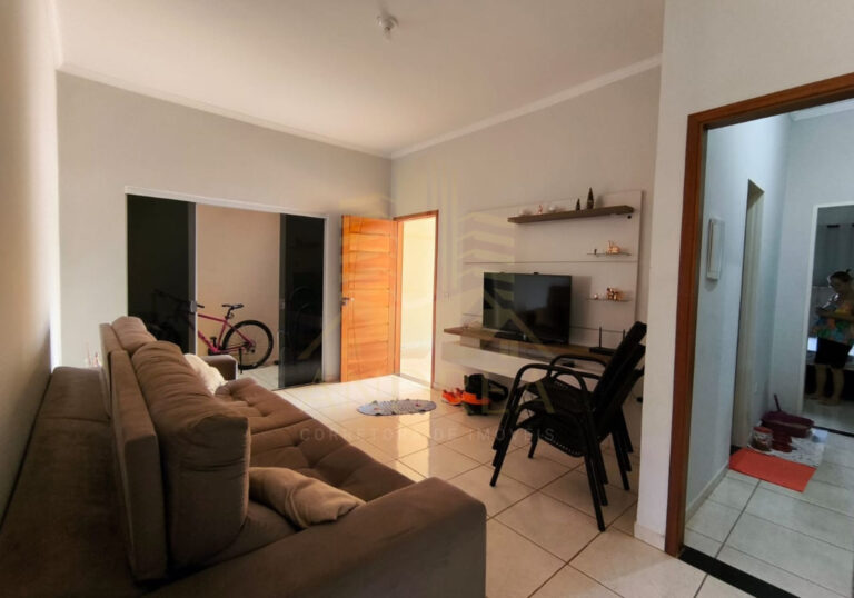 casa a venda em mirassol no bairro regissol 2 por 330 mil reais