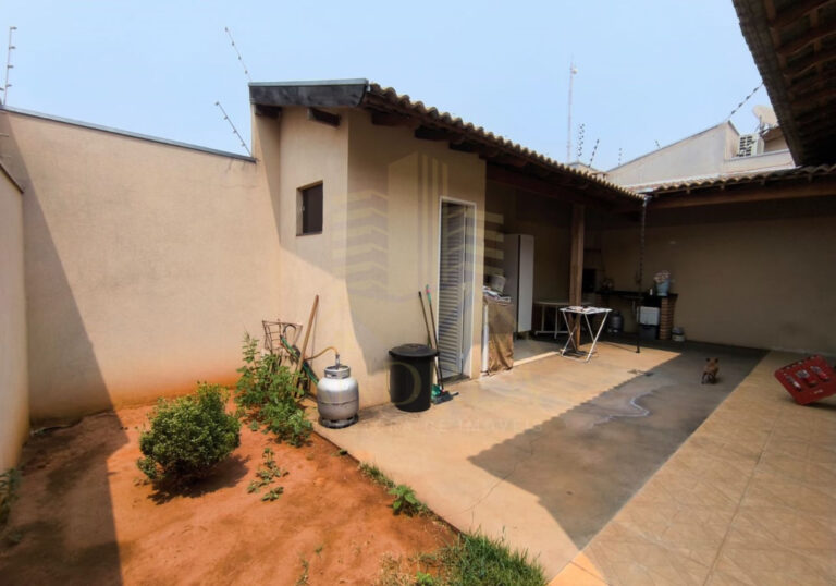 casa a venda em mirassol no bairro regissol 2 por 330 mil reais