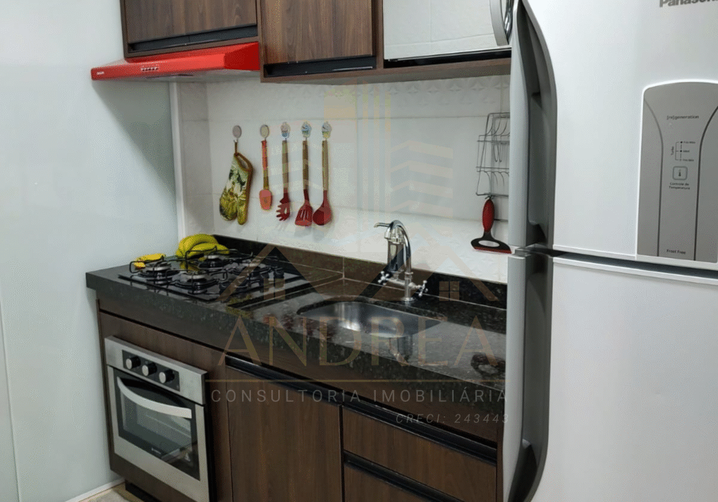 Apartamento à venda em São José do Rio Preto/SP – R$ 200.000,00 Localizado no 3º andar com elevador, este imóvel oferece praticidade e conforto, contando com 47 m² bem distribuídos, 02 quartos, 01 banheiro e climatização completa. Os quartos e a cozinha possuem móveis planejados, proporcionando mais funcionalidade ao dia a dia. Aceita financiamento. Entre em contato para mais informações e agende sua visita!